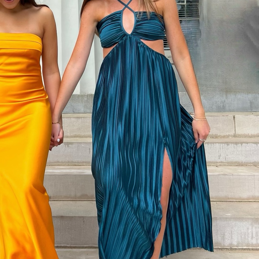 Vici green dress